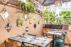 Apollo Boutique Hotel