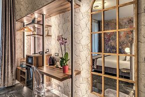 Apollo Boutique Hotel