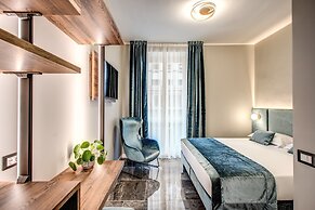 Apollo Boutique Hotel