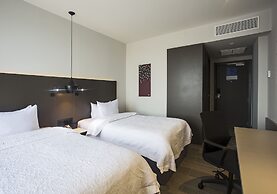 Hampton by Hilton David