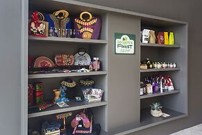 Hampton by Hilton David