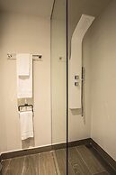 Hampton by Hilton David