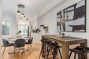 Homey & Elegant 3-bedroom House in the Annex