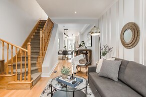 Homey & Elegant 3-bedroom House in the Annex