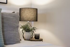 Homey & Elegant 3-bedroom House in the Annex