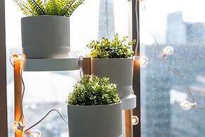 Elegant & Modern 2-bedroom Condo