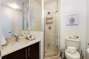 Elegant & Modern 2-bedroom Condo