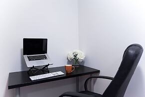 Luxury Open-concept & Lake View