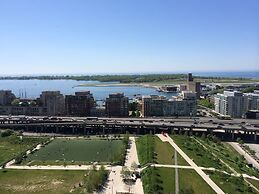 Luxury Open-concept & Lake View