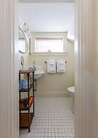 Bass Cottage & Ullikana