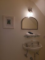 Bass Cottage & Ullikana