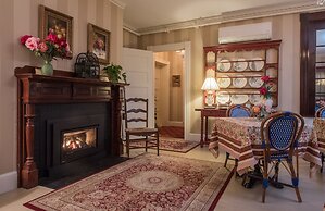 Bass Cottage & Ullikana