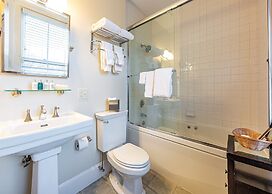 Bass Cottage & Ullikana