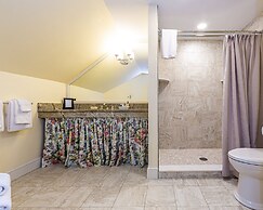 Bass Cottage & Ullikana