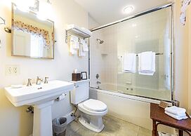 Bass Cottage & Ullikana