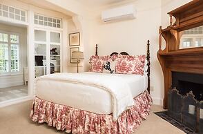 Bass Cottage & Ullikana