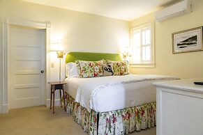 Bass Cottage & Ullikana