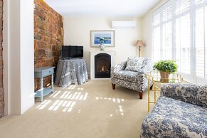 Bass Cottage & Ullikana