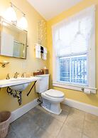 Bass Cottage & Ullikana