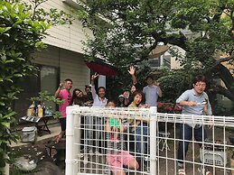 Happy Closet & Wasamon Hostel