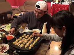 Happy Closet & Wasamon Hostel