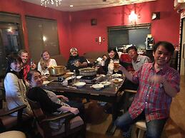 Happy Closet & Wasamon Hostel