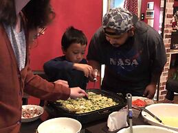 Happy Closet & Wasamon Hostel