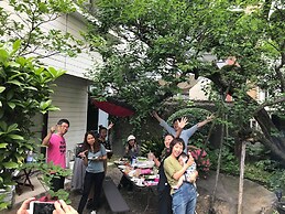 Happy Closet & Wasamon Hostel