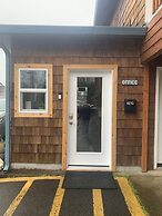 South Jetty Inn