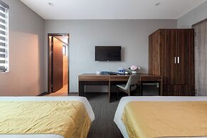 Golden Season Hotel