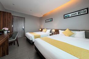 Golden Season Hotel