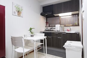 Ko's Apartment, Tatsumi West Station