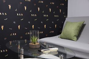 Ko's Apartment, Tatsumi West Station