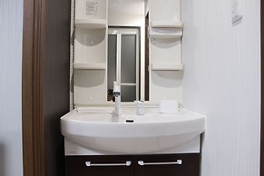 Ko's Apartment, Tatsumi West Station