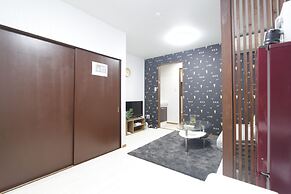 Ko's Apartment, Tatsumi West Station