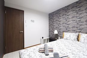 Ko's Apartment, Tatsumi West Station