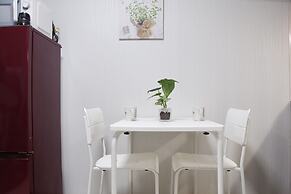 Ko's Apartment, Tatsumi West Station