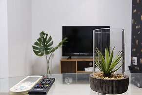 Ko's Apartment, Tatsumi West Station