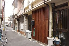 Ko's Apartment, Tatsumi West Station