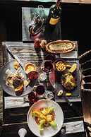 Le Coucou Hotel & Restaurant