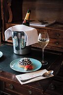 Le Coucou Hotel & Restaurant
