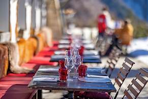 Le Coucou Hotel & Restaurant