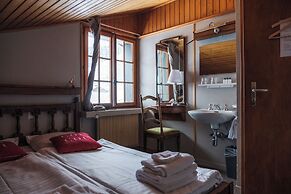 Le Coucou Hotel & Restaurant