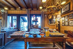 Le Coucou Hotel & Restaurant