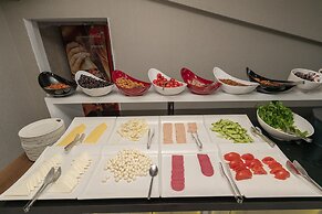 Istanbul Airport Express Hotel