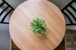 Orange Tree Cottages Downtown