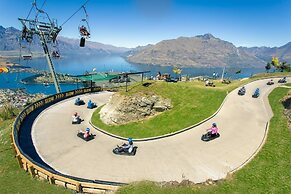 Lake View Townhouse Queenstown Hill