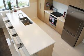 Lake View Townhouse Queenstown Hill