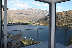 Lake View Townhouse Queenstown Hill