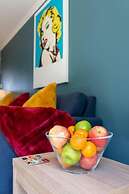 Spacious Central City Apartment with Parking